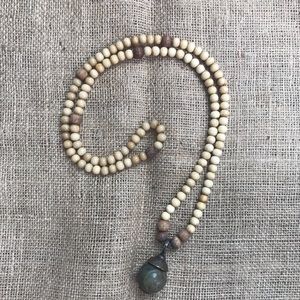 Beaded necklace